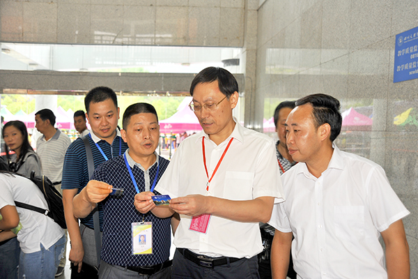 DSC_7923.jpg DSC_7923.jpg